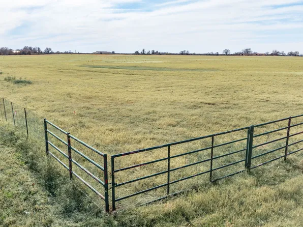 2832 Campbell Rd, Tolar, TX 76476