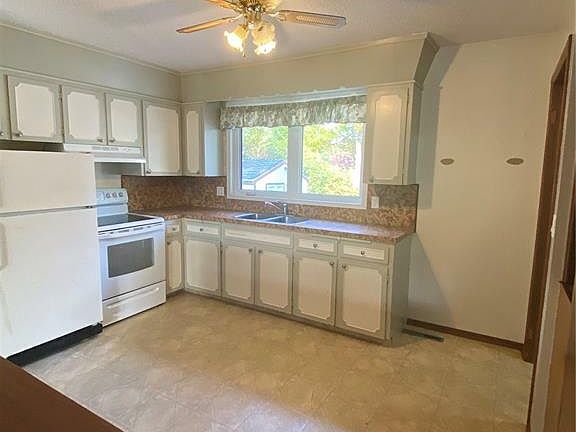 5th image of 444 McGillivray Dr