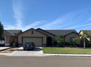 1301 Fort Worth Ave, Dinuba, CA 93618