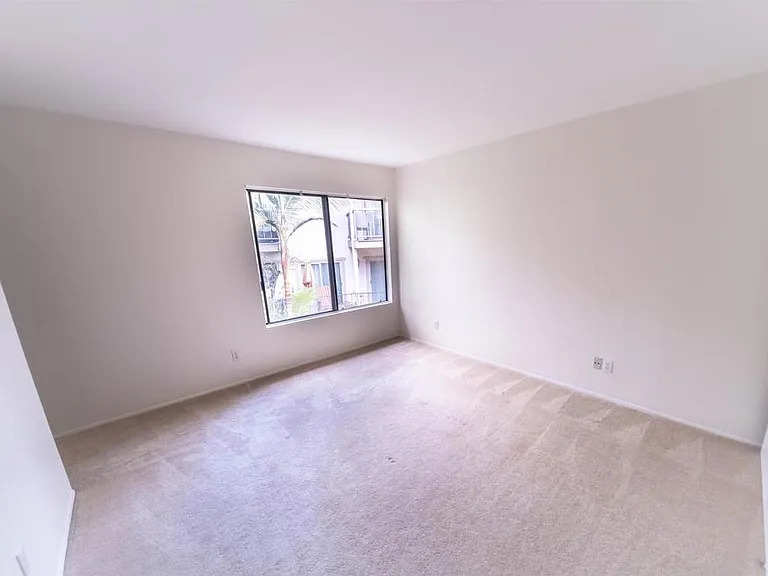 2374 Caringa Way — Photo 8