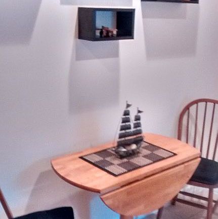 Breakfast/ desk nook