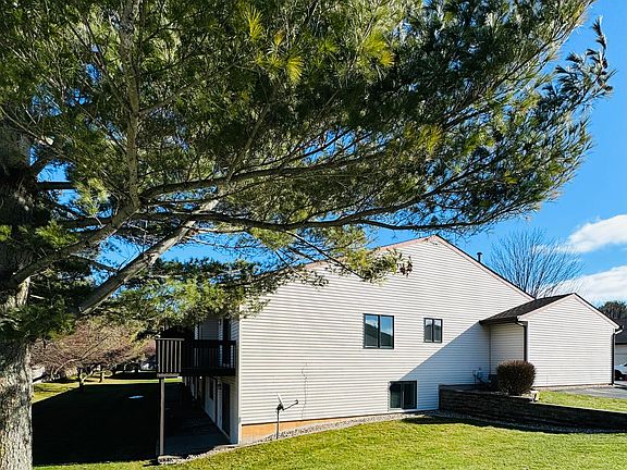 3rd image of 2753 Stonebluff Dr SW #88