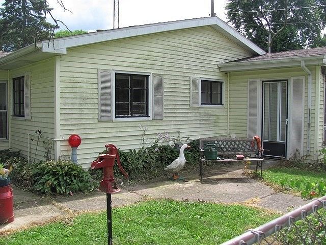 1st image of 113 Parker Ct