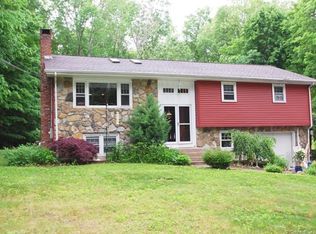 47 Lake Rd, Amston, CT 06231