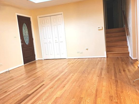 2nd image of 209 N Stevenson Ln