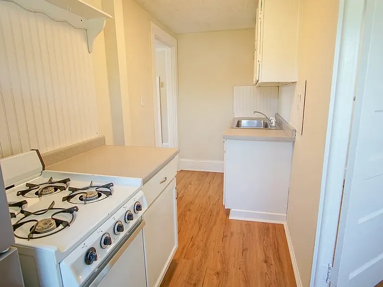 38 Emerson St — Photo 7