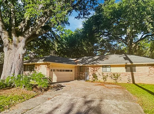 246 Maxine Dr Photo 1