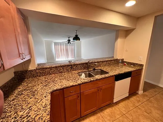 125 Escambia Ln #305 — Photo 8