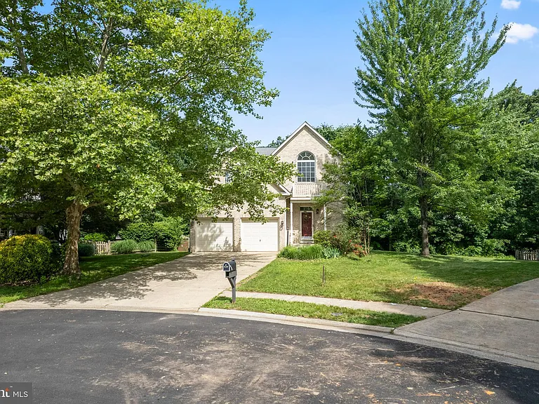 21355 Fernbrook Ct — Photo 3