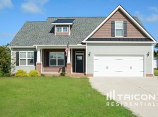 104 Rolling Oaks Ln, Benson, NC 27504