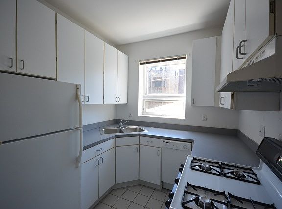 4th image of 5042 N Glenwood Ave APT 1W
