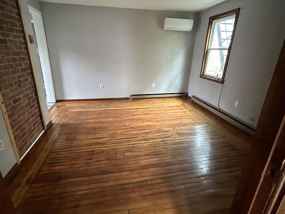5th image of 35 Younglove Ave Floor 2
