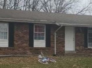 8 Country Hill Rd, Saint Peters, MO 63376