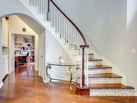 4th image of 18732 Greenside Dr