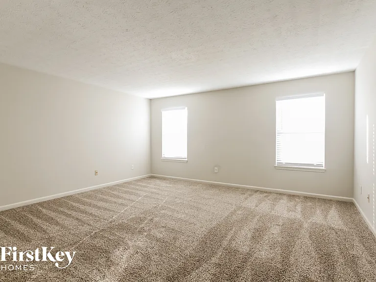 8132 Carina Dr — Photo 6