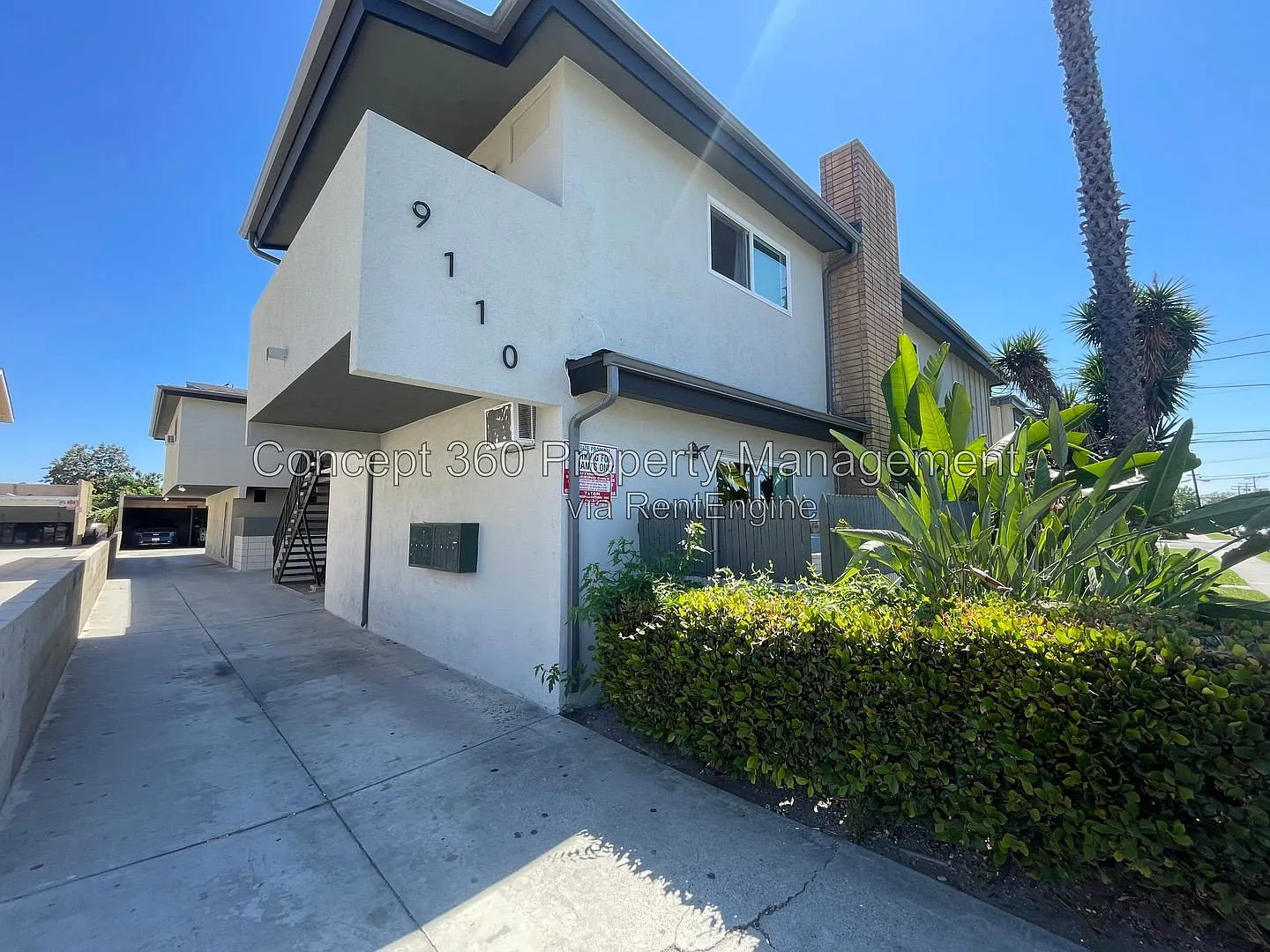 2 bed, 1.0 bath, 700 sqft, $1,995 — Photo 1