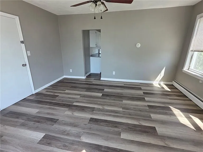 216 Maplewood Ave — Photo 9