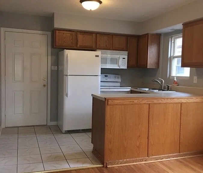 10552 S Walden Pkwy #GW — Photo 2