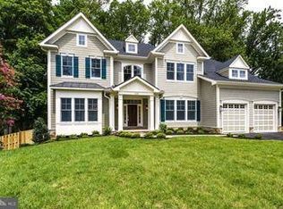 408 Kramer Dr SE, Vienna, VA 22180