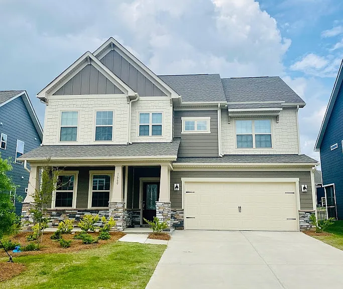 1660 Corwin Bend Rd — Photo 1
