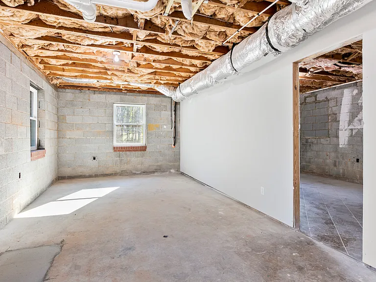 58 W Oakview Rd — Photo 29