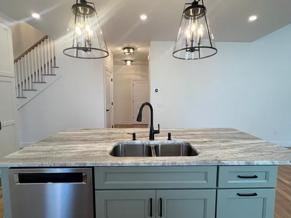 216 Sage Lane #28, Portsmouth, NH 03801