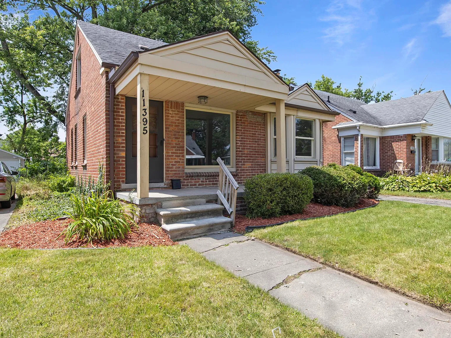 3 bed, 1213 sqft, $1,800 — Photo 3