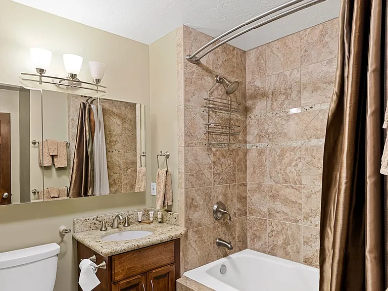 655 Sutter Ln — Photo 19