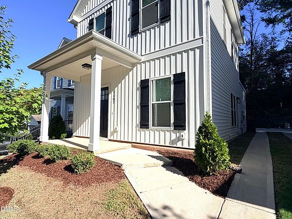 2nd image of 1107 Simmons St