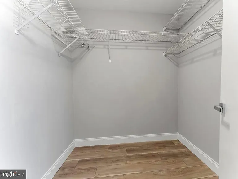 1750 Oakwood Ter #16C — Photo 21