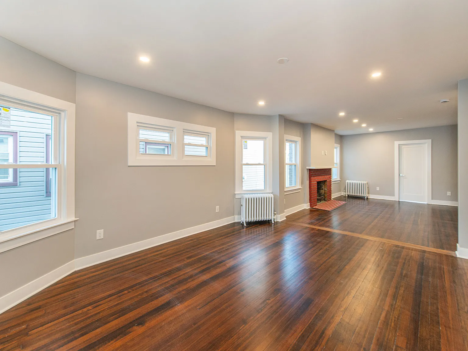 3 bed, $3,595 — Photo 4