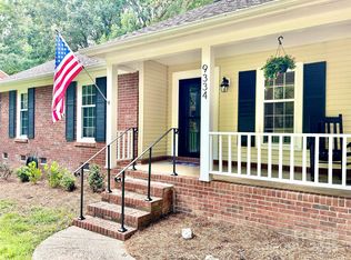9334 New Towne Dr, Matthews, NC 28105
