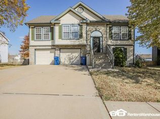 1711 Debrah Dr, Kearney, MO 64060