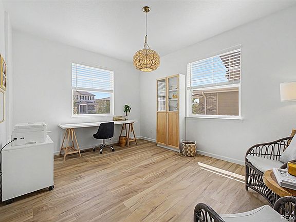 3rd image of 3845 Eaton Park Street