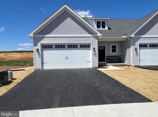 309 Ridgefield Dr, Elizabethtown, PA 17022