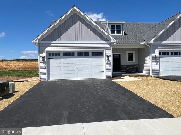 309 Ridgefield Dr, Elizabethtown, PA 17022