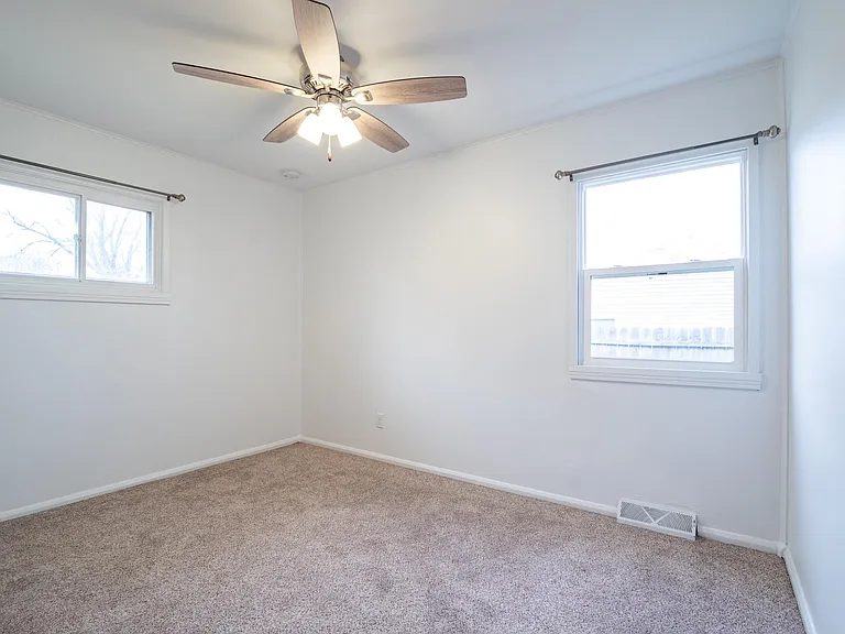 2411 Wisconsin St SW — Photo 14