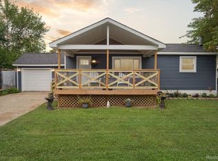 8160 Fenton Rd, Grand Blanc, MI 48439