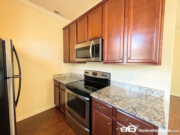 3rd image of 1513 W 41st St