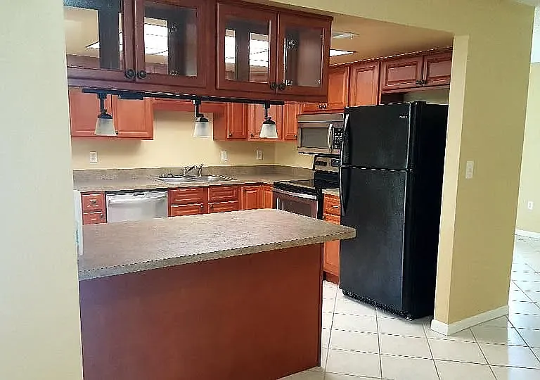 295 Nora Ave — Photo 4