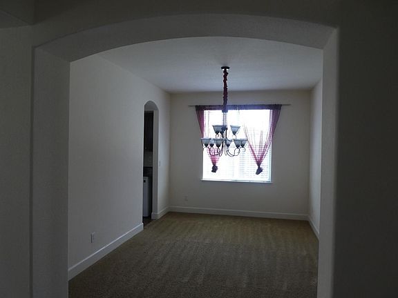 5th image of 10227 Funchal Ct