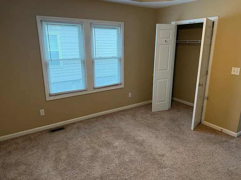 318 W Kenwood Way #1 — Photo 14