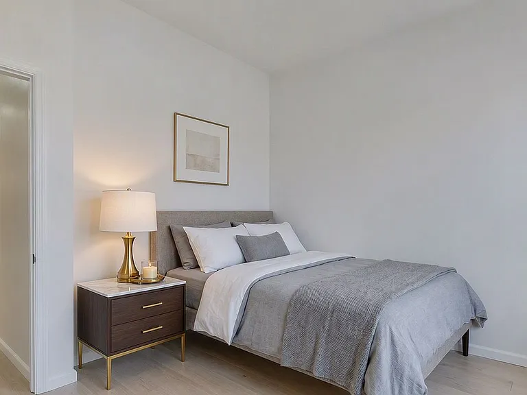 4422 3rd Ave #6 — Photo 5