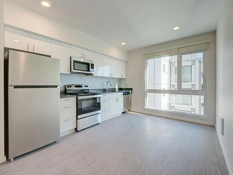 Viola Apartments — Photo 28