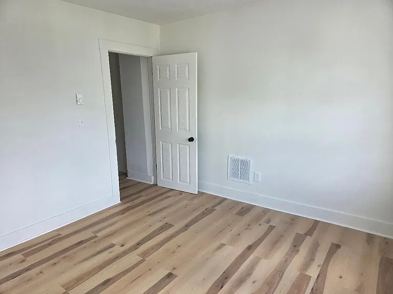 118 Regent St #118 — Photo 22