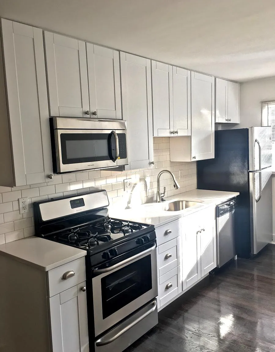 2 bed, $1,050 — Photo 3