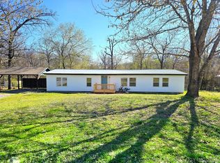 103 Whitney Ln, Tahlequah, OK 74464