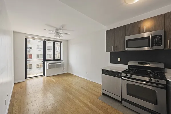 Rented by Compass | media 19