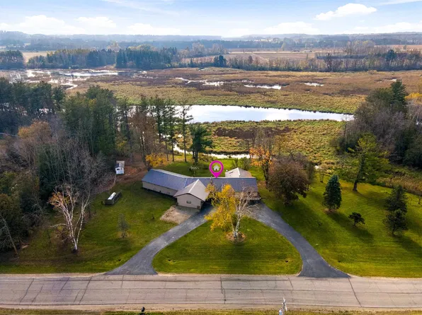 E5323 Haire Rd, Weyauwega, WI 54983