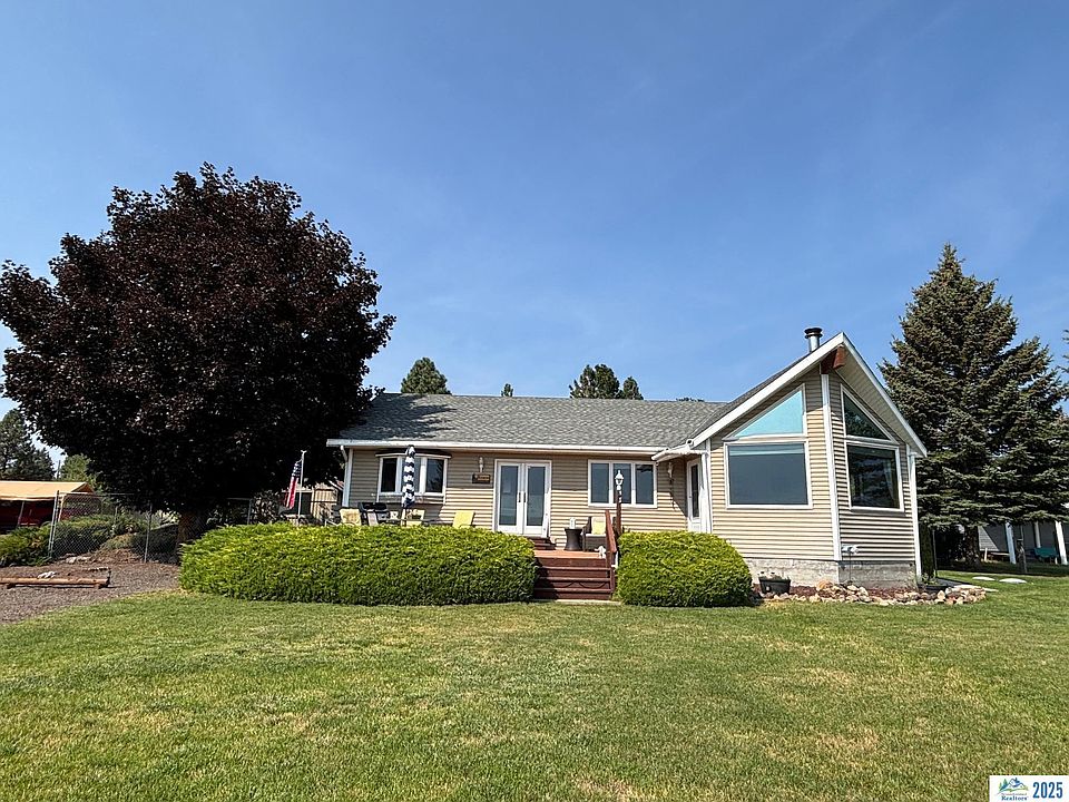 1st image of 688-125 Hickory Way